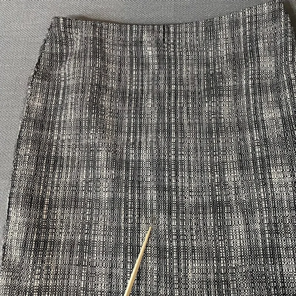 Talbots Skirt Women’s Size 14 Gray Black Tweed Look Lined